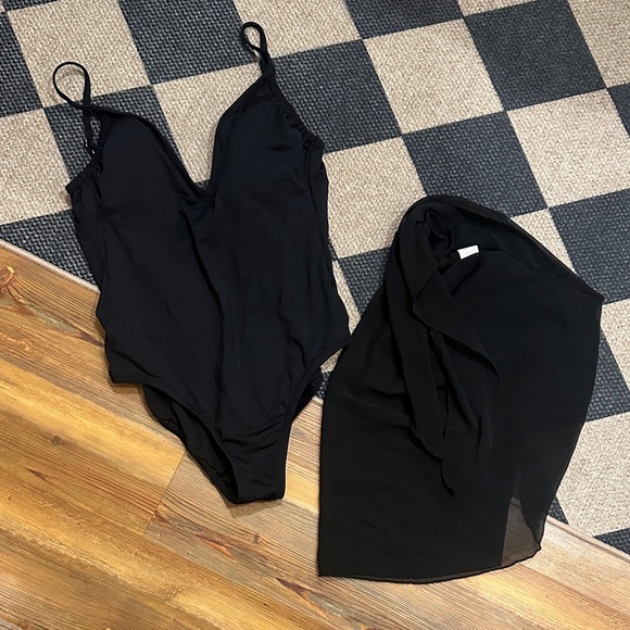 Kona Sol Black One-Piece Swimsuit with Cover-Up - Picture 1 of 1